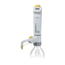 Karşılaştırma tablosunda BRAND Dispensette S Organic Dijital Geri Dönüş Valfli Ayarlanabilir Hacimli Dispenser 4630361 | 5–50 mL ürününün genel görünüm görseli