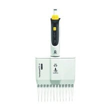 Karşılaştırma tablosunda BRAND Transferpette S-12 705928 10–100 µL Çok Kanallı Pipet ürününün genel görünüm görseli