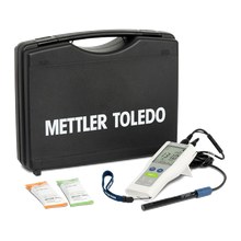 Karşılaştırma tablosunda METTLER TOLEDO FiveGo F3-Field-Kit Portatif İletkenlik Ölçer ürününün mettler f3 field kit set görünümü görseli